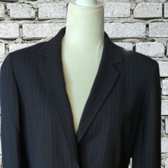 Ann Taylor Blazer wool blend black pinstripe Mob Wife Academia classic  Sz 8 - Picture 2 of 10